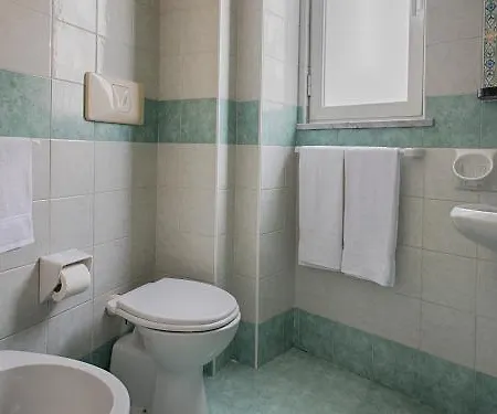 Noris Ξενοδοχείο 3*