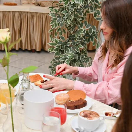 Ξενοδοχείο Noris Ίσκια