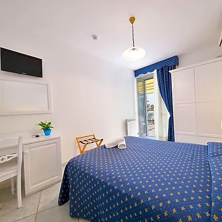 Noris Hotel